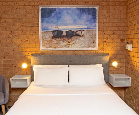 Coast Inn Motel - Gold Coast 4U 0
