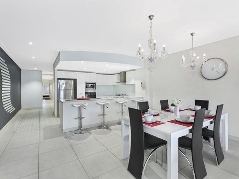 Coast Luxury Apartment 21 - Accommodation Gold Coast 0