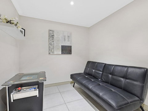 Coast Luxury Apartment 21 - Accommodation Gold Coast 2