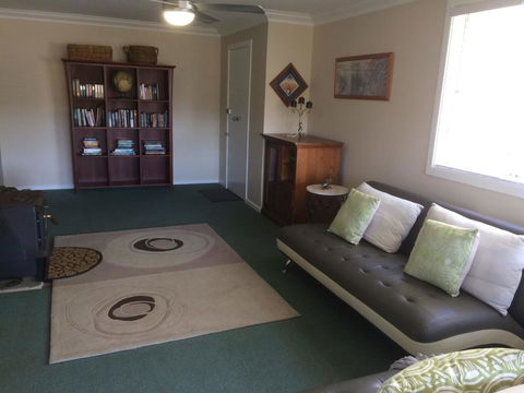 Cockatoo Corner - Armidale - Accommodation Gold Coast 3
