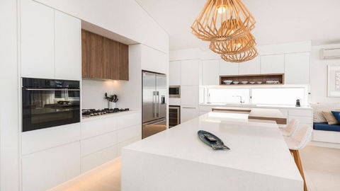 Coco De Mer Beach Villa - Gold Coast 4U 2
