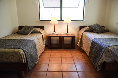 Cocos Beach Bungalows - Accommodation Gold Coast 1
