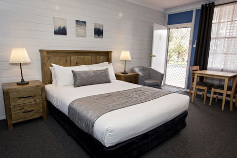 Colonial Motel & Apartments - Accommodation Gold Coast 1
