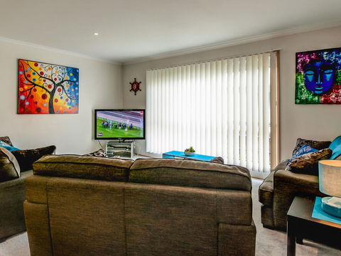 Colonnades - Gold Coast 4U 2