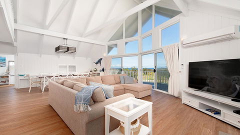 Combined Kingsley Beach House - Gold Coast 4U 3