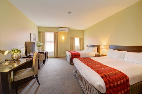 Comfort Inn & Suites City Views - Accommodation Gold Coast 1