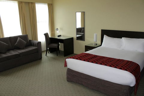 Comfort Inn & Suites City Views - Accommodation Gold Coast 3