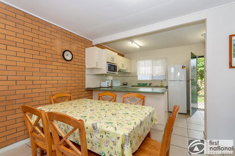 Comfy Ground Floor Unit Opposite Waterfront! Welsby Pde, Bongaree - 1 Gold Coast 2