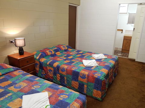Commercial Hotel - Accommodation Gold Coast 0