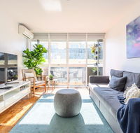 COMO A South Yarra Delight Car Park and King Bed - Gold Coast 4U