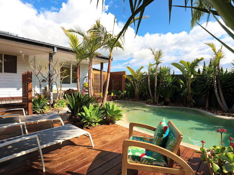 Como Palm Retreat - Tropical Oasis - Accommodation Gold Coast 2