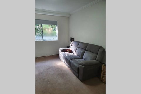 Convenient One Bedroom Apartment Close To City - Gold Coast 4U 3