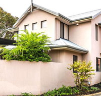 Coode Street Townhouse - Accommodation Gold Coast