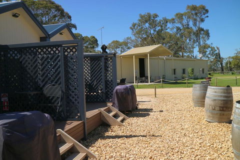 Coonawarra Cabins Unit B - Accommodation Gold Coast 2