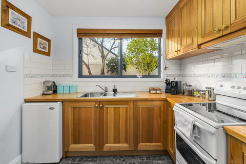 Coopers Cottage Battery Point - Accommodation Gold Coast 2
