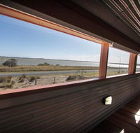 Coorong Aurora - breathtaking waterfront escape - Accommodation Gold Coast