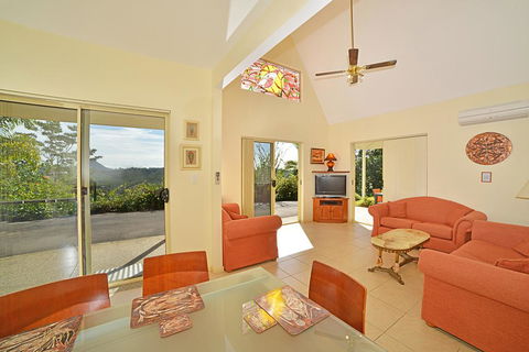 Cooroy Country Cottages - Accommodation Gold Coast 2