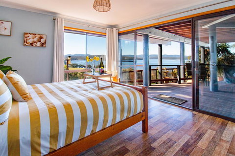 Coota Views Unit - Accommodation Gold Coast 1