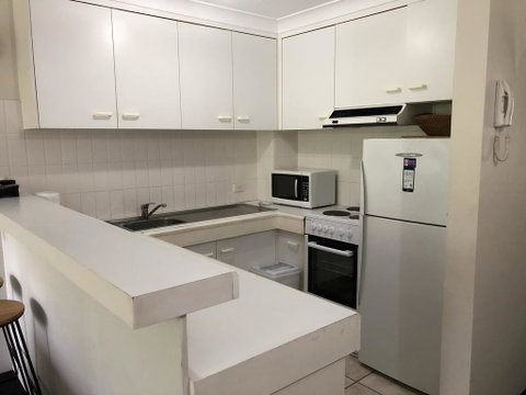 Copacabana Apartments - Accommodation Gold Coast 2