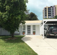 Coral Cottage - 93 Taylor Ave Golden Beach - Accommodation Gold Coast