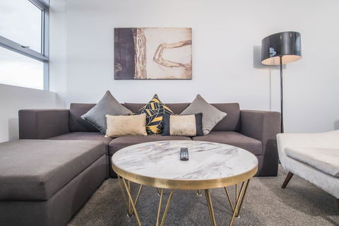 Corporate Travel 1bed 1study Room Apt At Chatswood - Gold Coast 4U 2