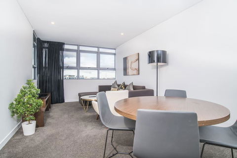 Corporate Travel 1bed 1study Room Apt At Chatswood - Gold Coast 4U 1