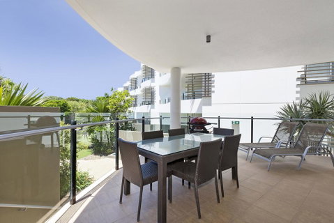 COTTON BEACH ON THE POOL 66 - Accommodation Gold Coast 1