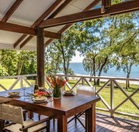Cottonwood - Private Beachfront - 1 Gold Coast