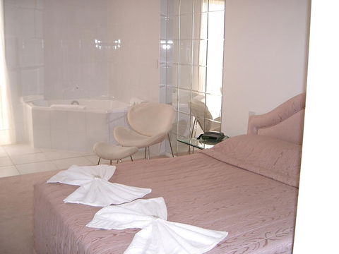 Cottonwood Motor Inn - Gold Coast 4U 1