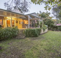 Country Cottage - Gold Coast 4U