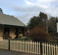 Country Pleasures Bed and Breakfast - Gold Coast 4U