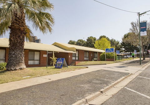 Country Roads Motor Inn - Gold Coast 4U 0