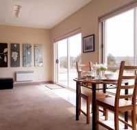 Couples Retreat with Mountain View Near Hobart - 1 Gold Coast