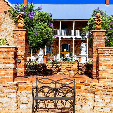 Courtyard Faversham House - Accommodation Gold Coast 3