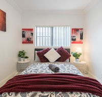 Cozy Duplex Home 3 Bdrms 1 Bath Sleeps 6 - Gold Coast 4U