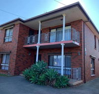 Cozy Ensuite Master Bedroom in Bentleigh East - Gold Coast 4U