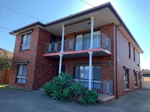 Cozy Ensuite Master Bedroom In Bentleigh East - Gold Coast 4U 0