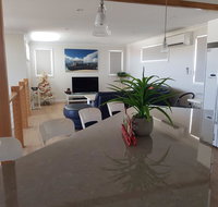 Cozzys Condo Luxury Beach House - Accommodation Gold Coast
