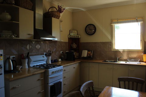 Cream Cottage - 1 Gold Coast 0