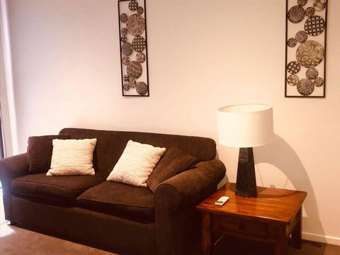 Creekside Apartment - Gold Coast 4U 1