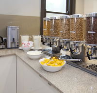 Cremorne Point Manor - Gold Coast 4U