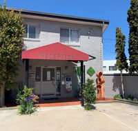 Crest Motor Inn - Accommodation Gold Coast