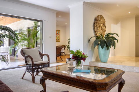 Cronulla Beach House B&B - Gold Coast 4U 1