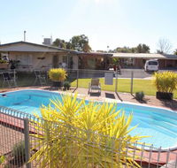 cross roads motel - 1 Gold Coast