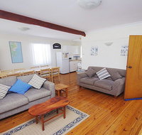 Culburra Sea Stay - beach and shop an easy walk - Accommodation Gold Coast