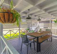 Curls and Buoys - Pet friendly - Stone throw to river - Accommodation Gold Coast