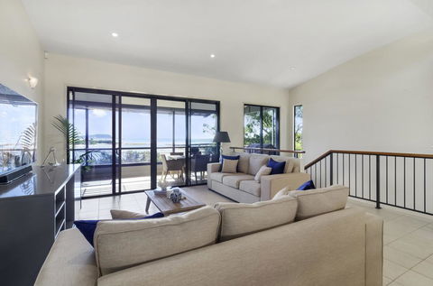Currumbin Beachside Holiday Home - 1 Gold Coast 2