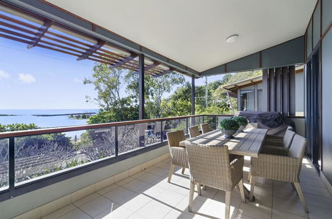 Currumbin Beachside Holiday Home - 1 Gold Coast 0