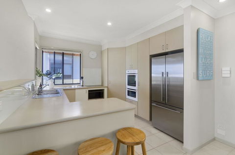 Currumbin Beachside Holiday Home - 1 Gold Coast 3