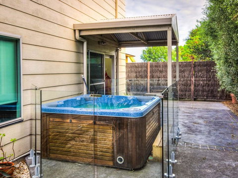 Cuttriss By The Beach - 1 Gold Coast 3